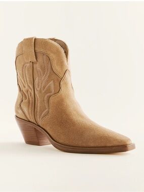 New Reformation Otto Mini Western Boots Coconut Tan Suede Size 6.5